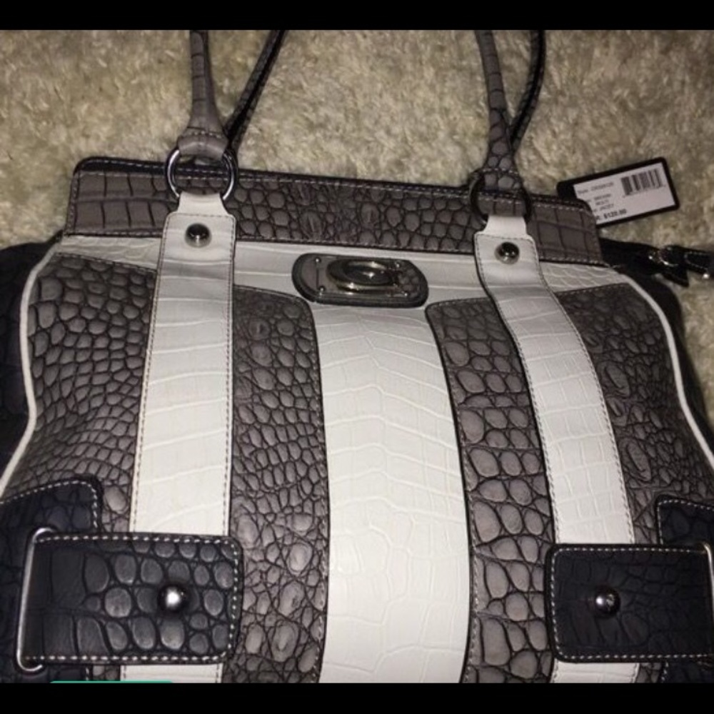 Guess purse